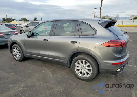 2016 Porsche Cayenne z USA, uszkodzony, nr VIN WP1AA2A27GLA10299